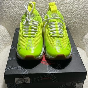 Never been worn Versace chain runners